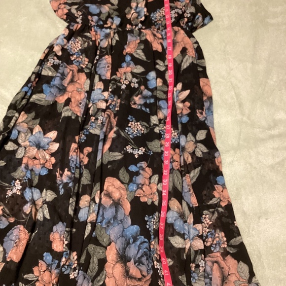 NWOT Torrid black floral clip dot dress with removable slip, size 1 - Picture 7 of 8